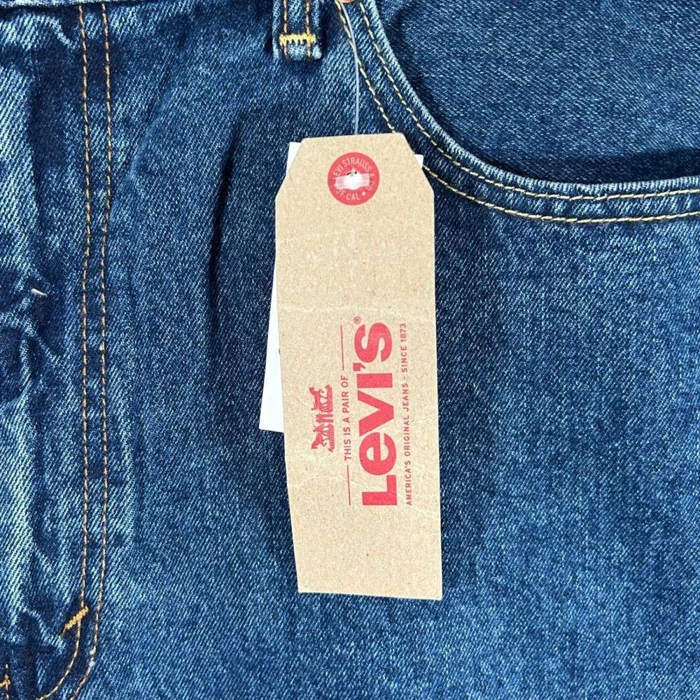 Levis 550 Relaxed Fit Tapered Leg Jeans Mens 40x30 Medium Wash Denim 00550-4886